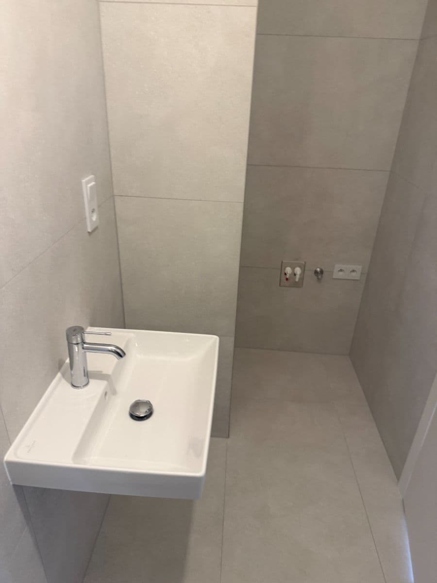 Prodej bytu 3+kk 61 m², Dostalové, Praha, Praha Prodej bytu 3+kk 61 m², Dostalové, Praha, Praha