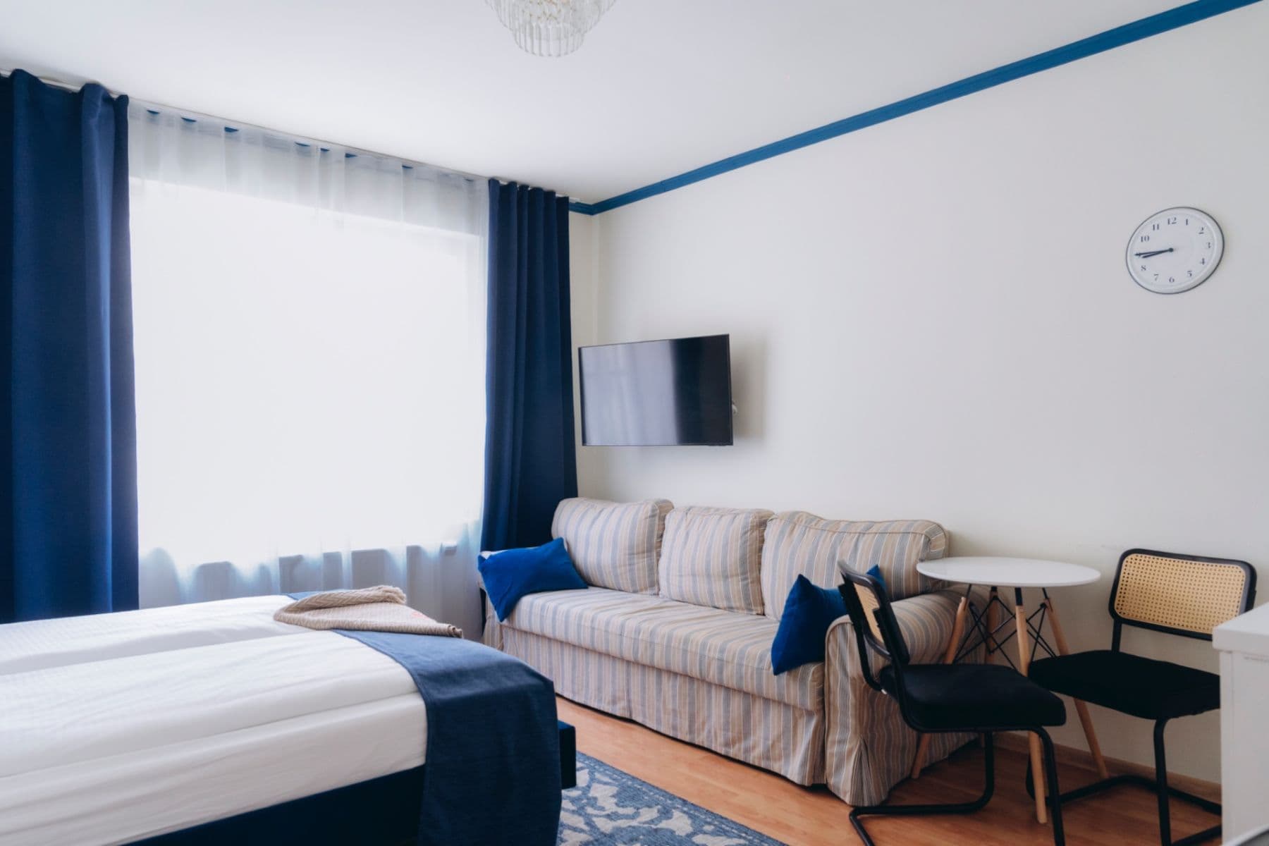 Pronájem bytu 1+kk 25 m², Bulharská, Karlovy Vary, Karlovarský kraj Pronájem bytu 1+kk 25 m², Bulharská, Karlovy Vary, Karlovarský kraj