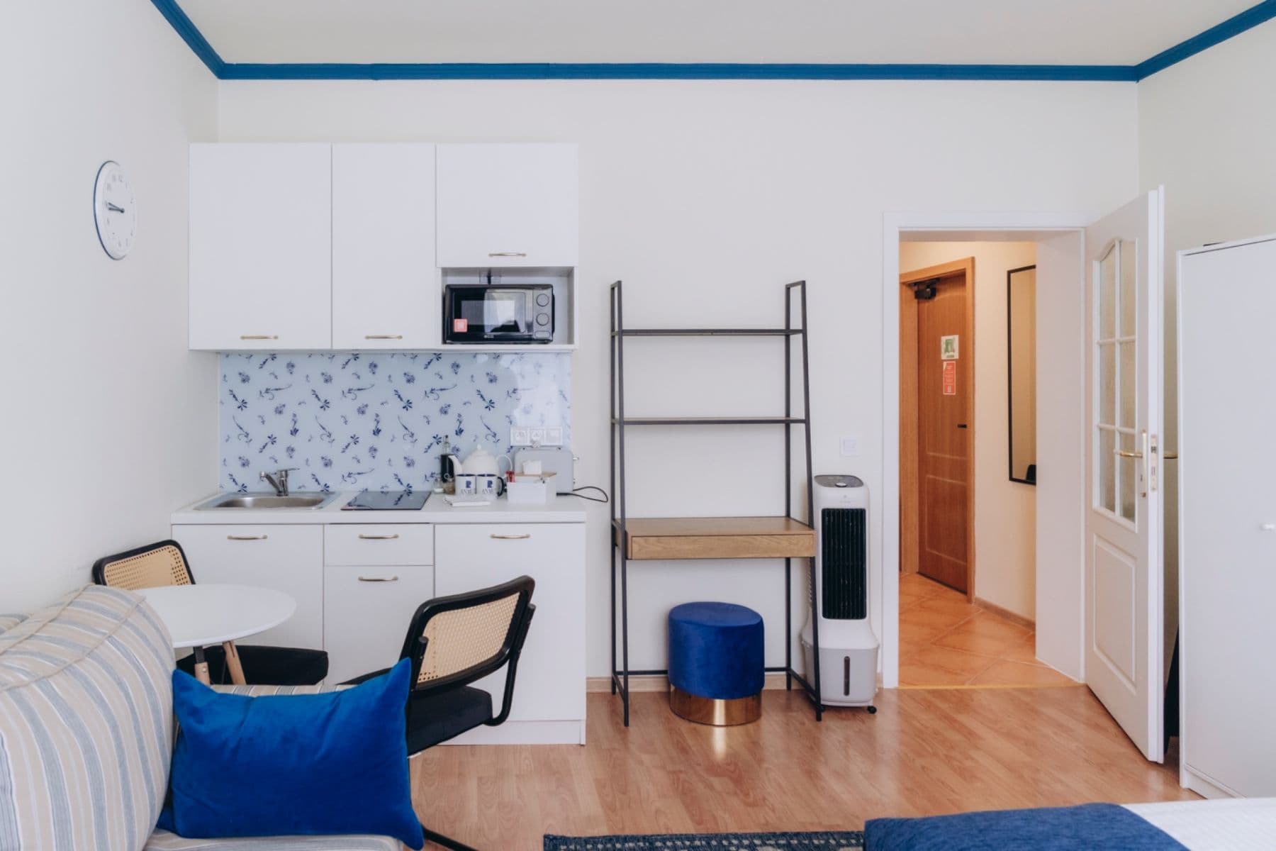 Pronájem bytu 1+kk 25 m², Bulharská, Karlovy Vary, Karlovarský kraj Pronájem bytu 1+kk 25 m², Bulharská, Karlovy Vary, Karlovarský kraj