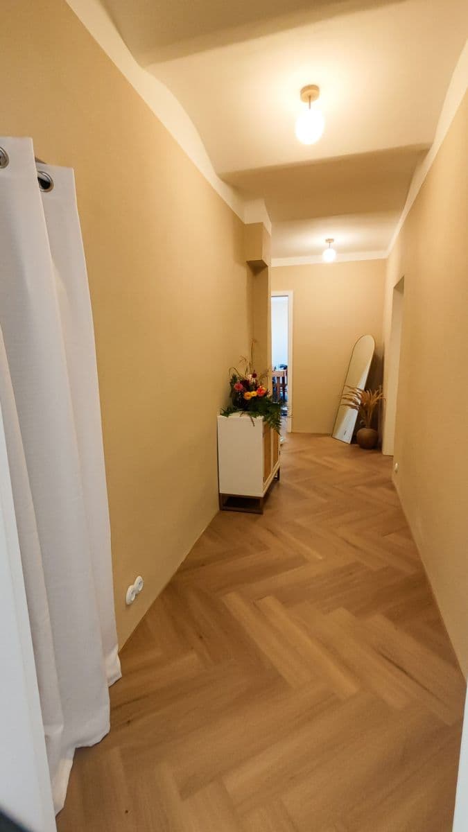 Pronájem bytu 2+kk 143 m², Jeruzalémská, Praha, Praha Pronájem bytu 2+kk 143 m², Jeruzalémská, Praha, Praha