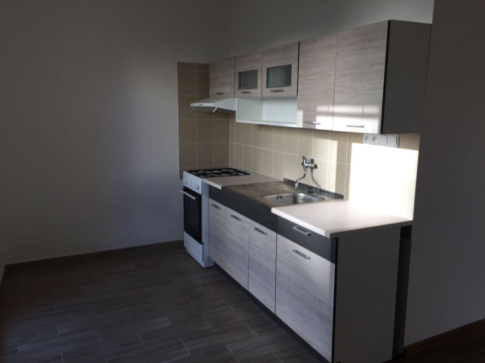 Prodej bytu 1+kk 33 m², Josefa Čapka, Kladno, Středočeský kraj Prodej bytu 1+kk 33 m², Josefa Čapka, Kladno, Středočeský kraj