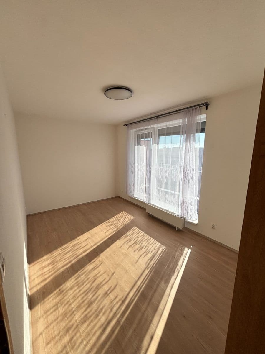 Pronájem bytu 2+kk 48 m², Pšeničná, Hostivice, Středočeský kraj Pronájem bytu 2+kk 48 m², Pšeničná, Hostivice, Středočeský kraj