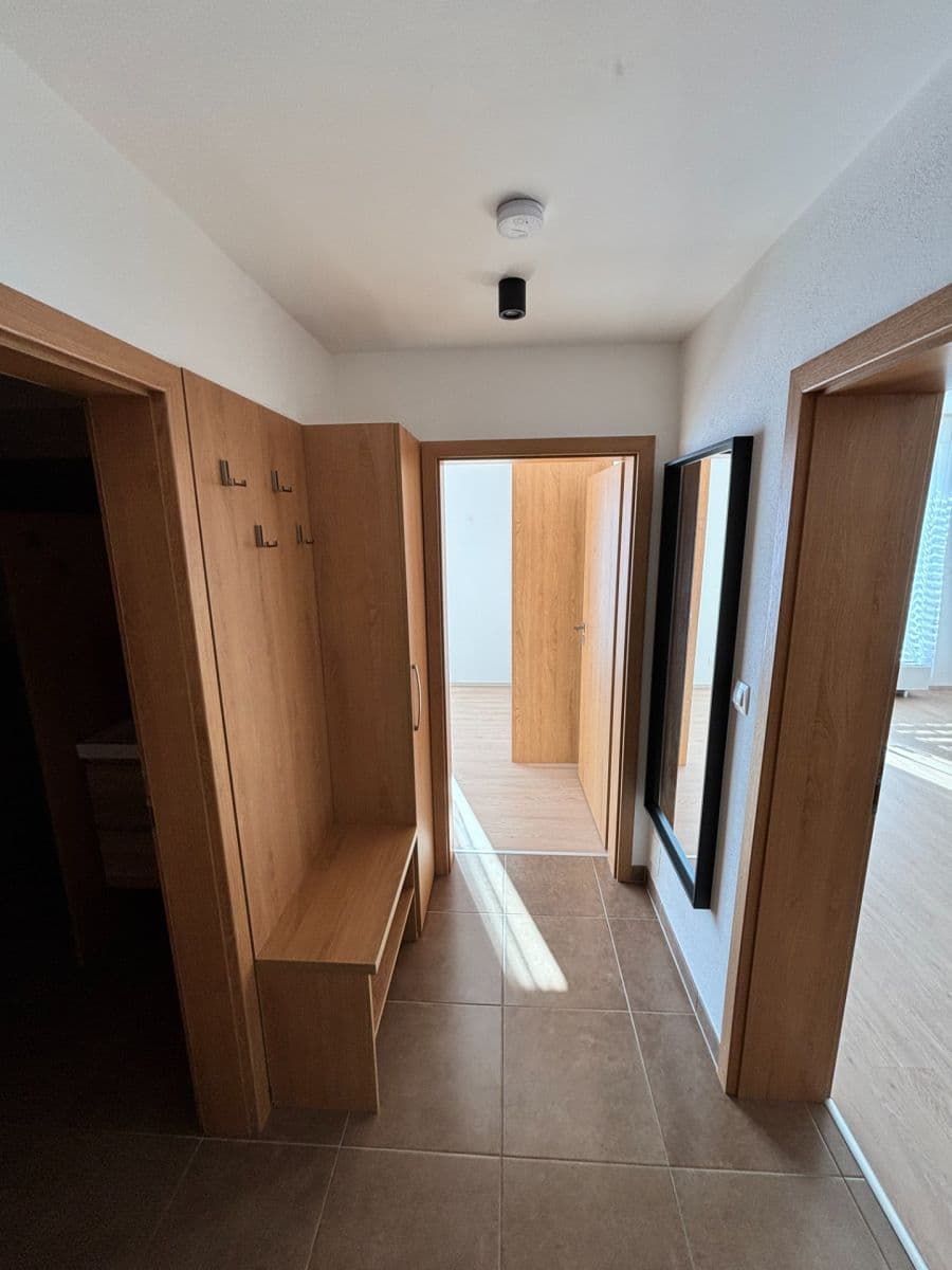 Pronájem bytu 2+kk 48 m², Pšeničná, Hostivice, Středočeský kraj Pronájem bytu 2+kk 48 m², Pšeničná, Hostivice, Středočeský kraj