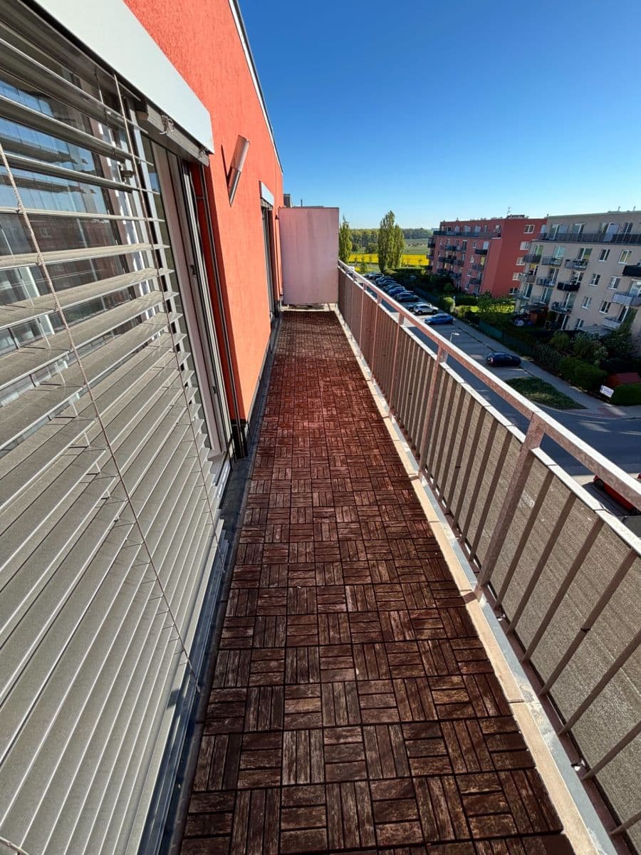 Pronájem bytu 2+kk 48 m², Pšeničná, Hostivice, Středočeský kraj Pronájem bytu 2+kk 48 m², Pšeničná, Hostivice, Středočeský kraj