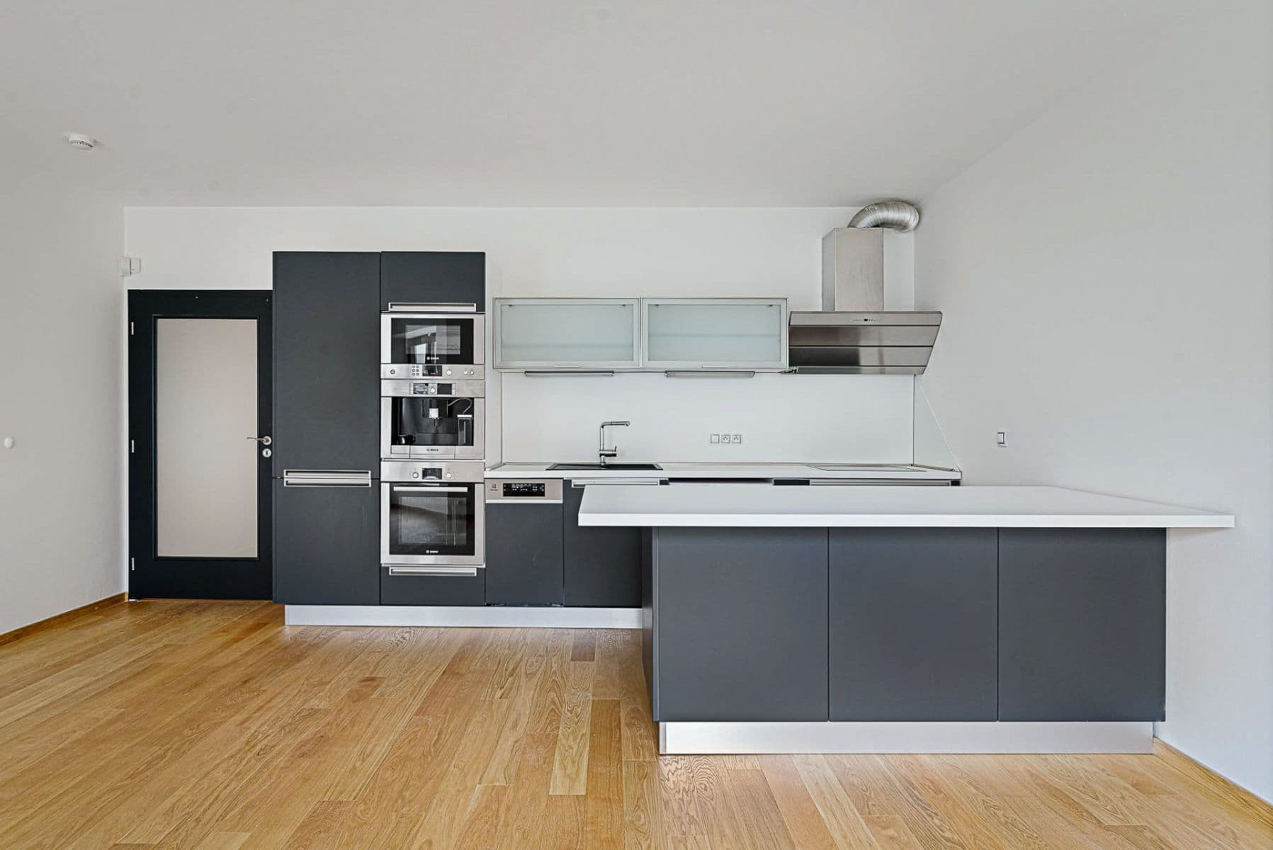 Pronájem bytu 2+kk 52 m², Kozinovo náměstí, Praha, Praha Pronájem bytu 2+kk 52 m², Kozinovo náměstí, Praha, Praha