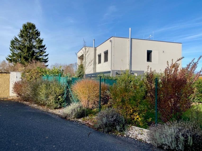 Pronájem domu 108 m², pozemek 79 m², Na Kopci, Mukařov, Středočeský kraj Pronájem domu 108 m², pozemek 79 m², Na Kopci, Mukařov, Středočeský kraj