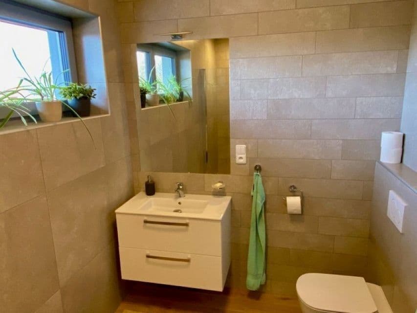 Pronájem domu 108 m², pozemek 79 m², Na Kopci, Mukařov, Středočeský kraj Pronájem domu 108 m², pozemek 79 m², Na Kopci, Mukařov, Středočeský kraj