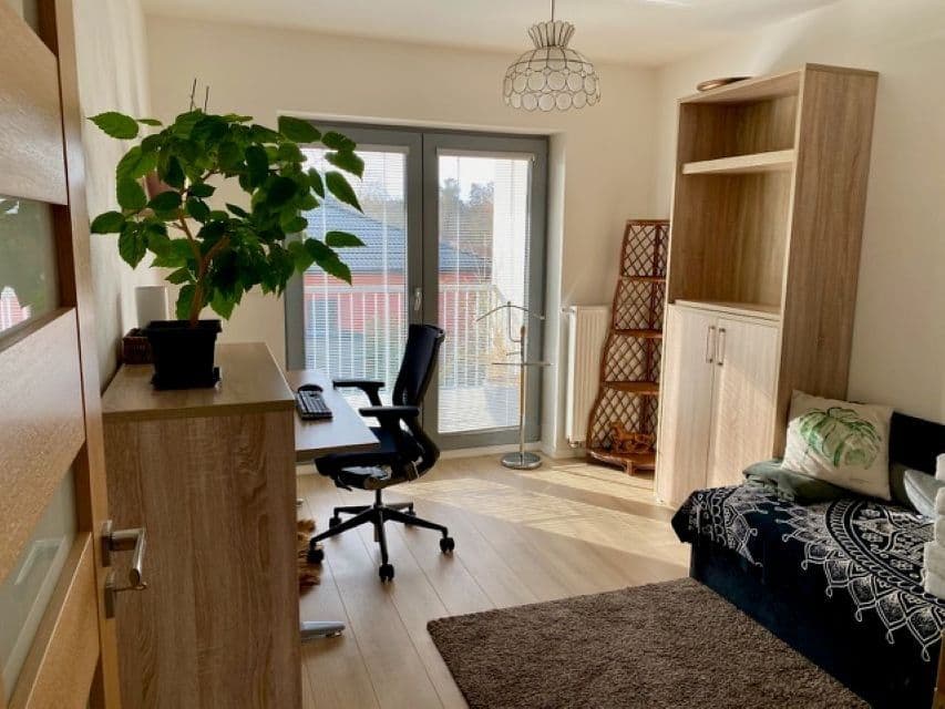 Pronájem domu 108 m², pozemek 79 m², Na Kopci, Mukařov, Středočeský kraj Pronájem domu 108 m², pozemek 79 m², Na Kopci, Mukařov, Středočeský kraj