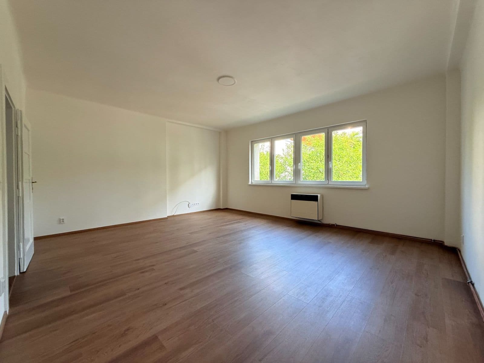 Pronájem bytu 1+1 45 m², Osadní, Praha, Praha Pronájem bytu 1+1 45 m², Osadní, Praha, Praha