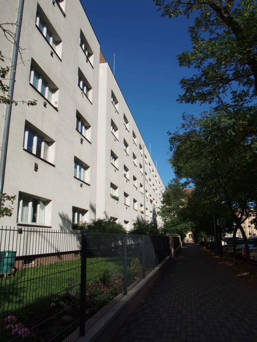 Pronájem bytu 1+1 45 m², Osadní, Praha, Praha Pronájem bytu 1+1 45 m², Osadní, Praha, Praha