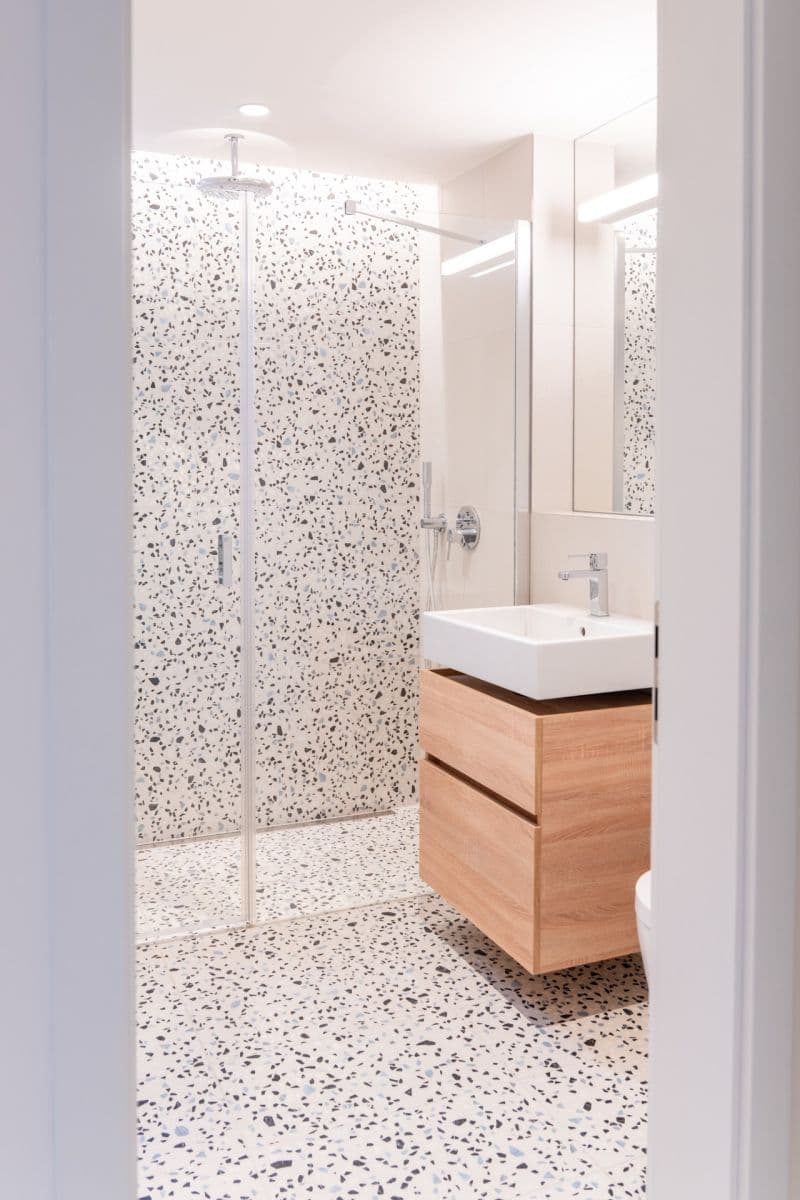 Pronájem bytu 1+kk 37 m², U Komína, Praha, Praha Pronájem bytu 1+kk 37 m², U Komína, Praha, Praha