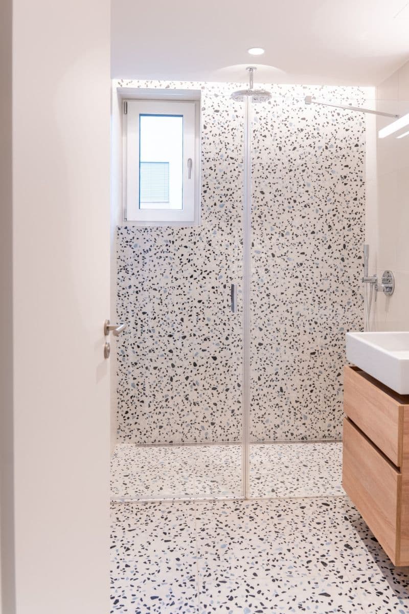 Pronájem bytu 1+kk 37 m², U Komína, Praha, Praha Pronájem bytu 1+kk 37 m², U Komína, Praha, Praha