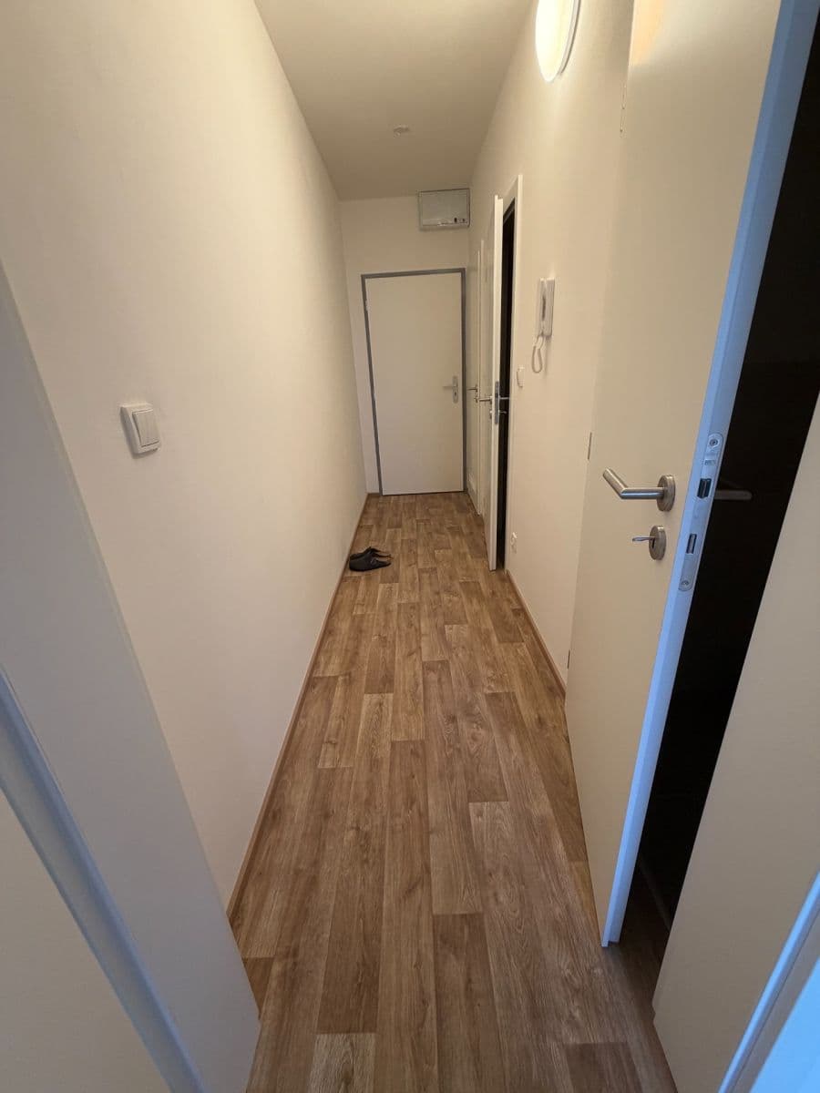 Pronájem bytu 2+kk 39 m², Vestecká, Nehvizdy, Středočeský kraj Pronájem bytu 2+kk 39 m², Vestecká, Nehvizdy, Středočeský kraj