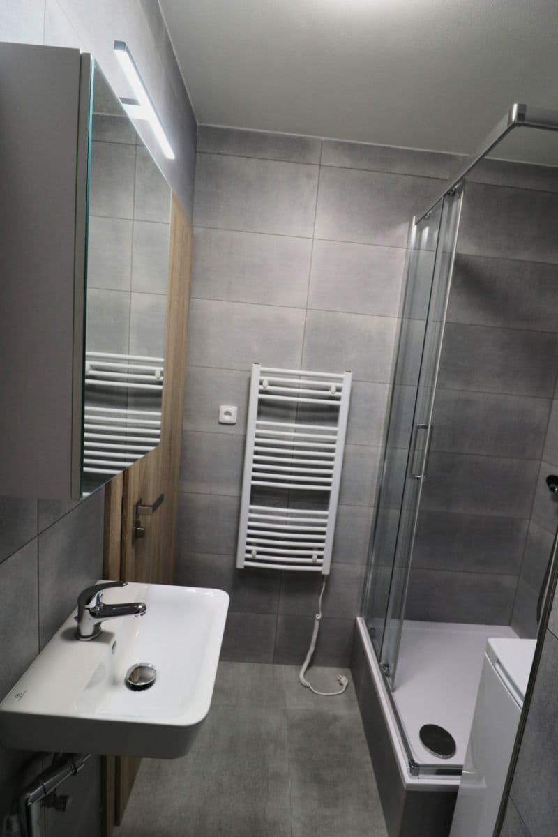 Pronájem bytu 2+kk 41 m², Pirinská, Praha, Praha Pronájem bytu 2+kk 41 m², Pirinská, Praha, Praha