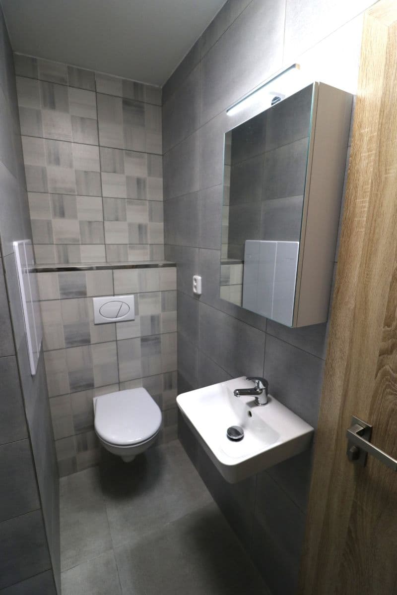 Pronájem bytu 2+kk 41 m², Pirinská, Praha, Praha Pronájem bytu 2+kk 41 m², Pirinská, Praha, Praha