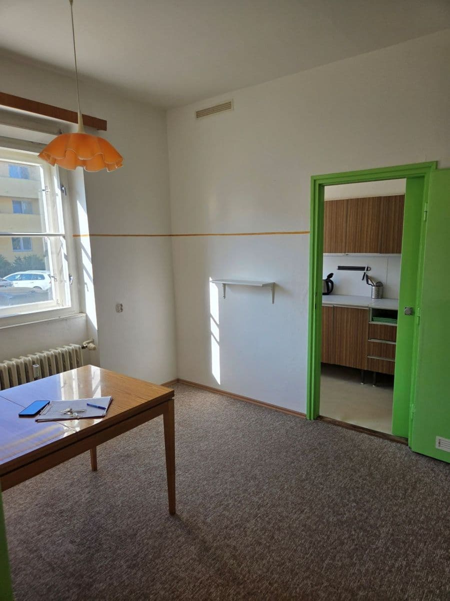 Pronájem bytu 3+1 75 m², Lumiérů, Praha, Praha Pronájem bytu 3+1 75 m², Lumiérů, Praha, Praha
