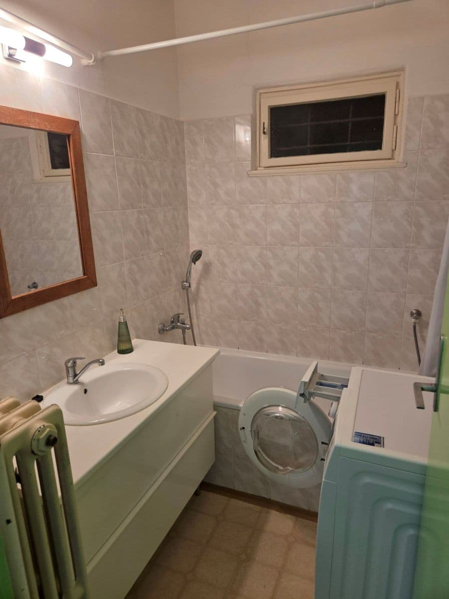Pronájem bytu 3+1 75 m², Lumiérů, Praha, Praha Pronájem bytu 3+1 75 m², Lumiérů, Praha, Praha