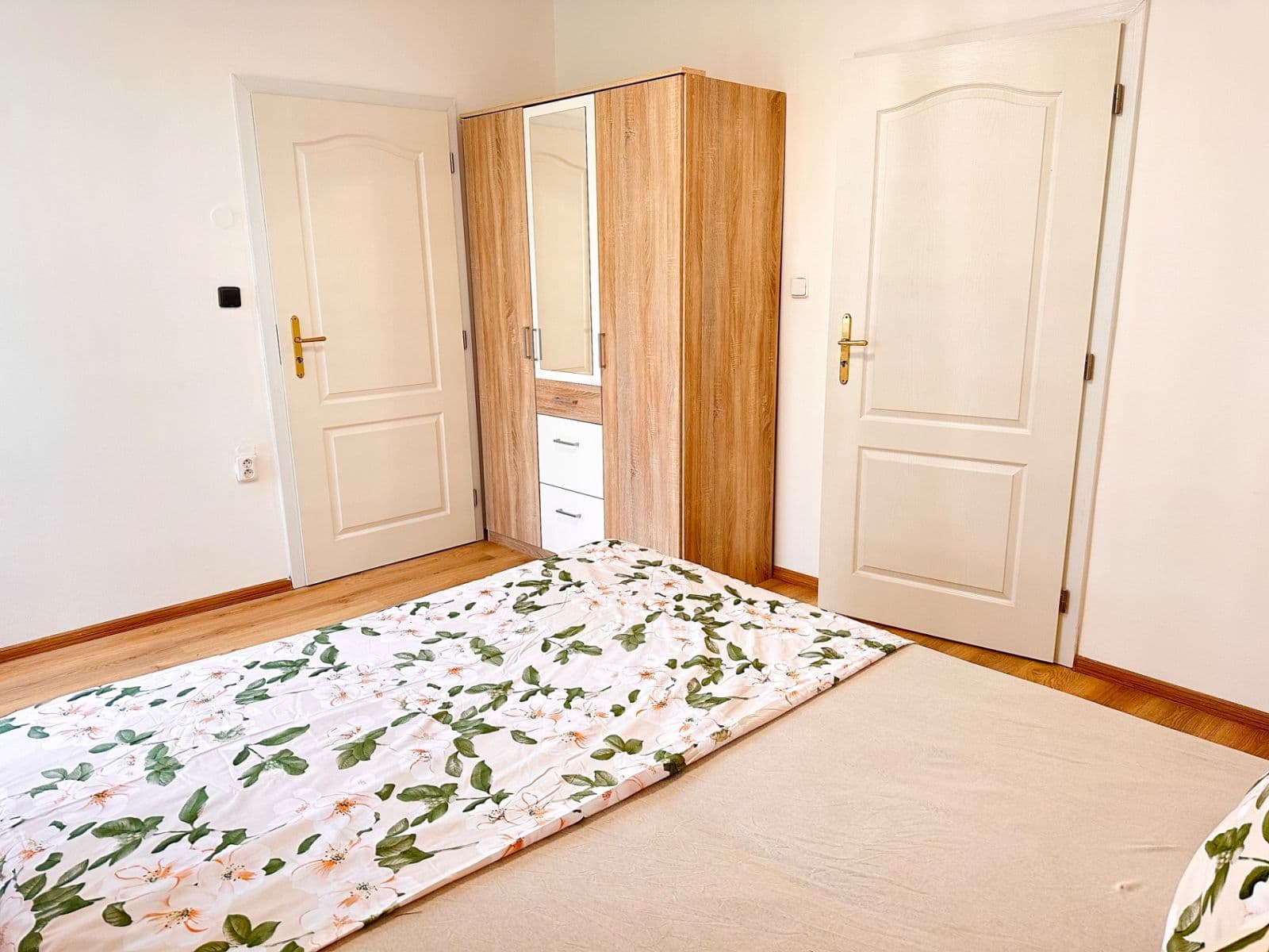 Prodej bytu 2+1 53 m², Osiková, Praha, Praha Prodej bytu 2+1 53 m², Osiková, Praha, Praha