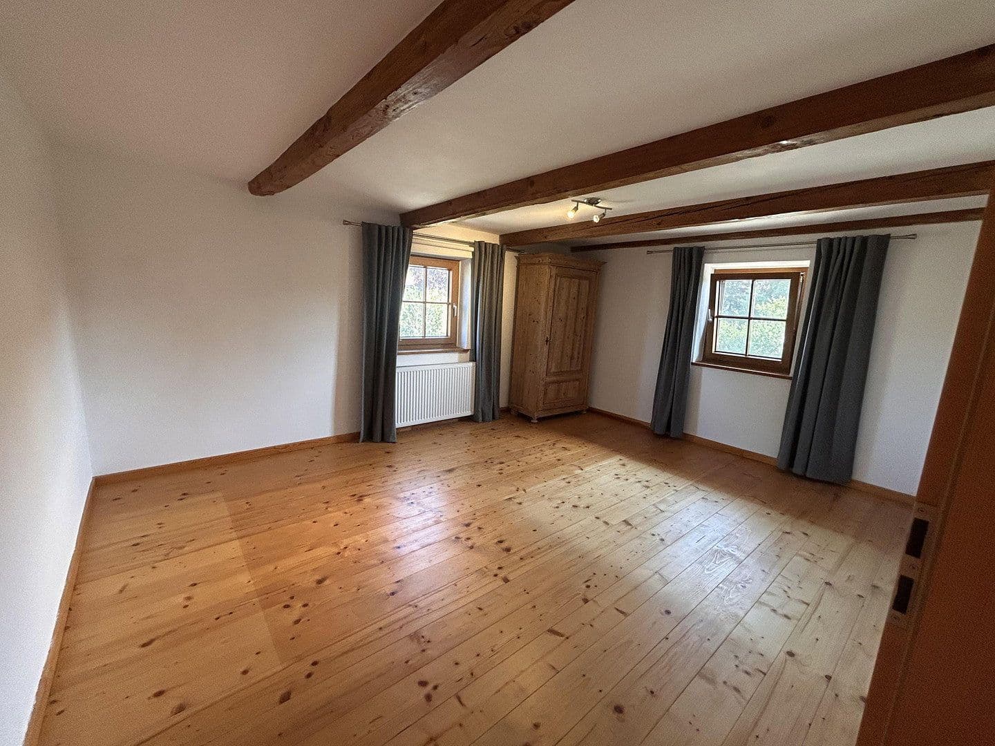 Prodej domu 162 m², pozemek 4.250 m², Buchbach, Bavorsko Prodej domu 162 m², pozemek 4.250 m², Buchbach, Bavorsko