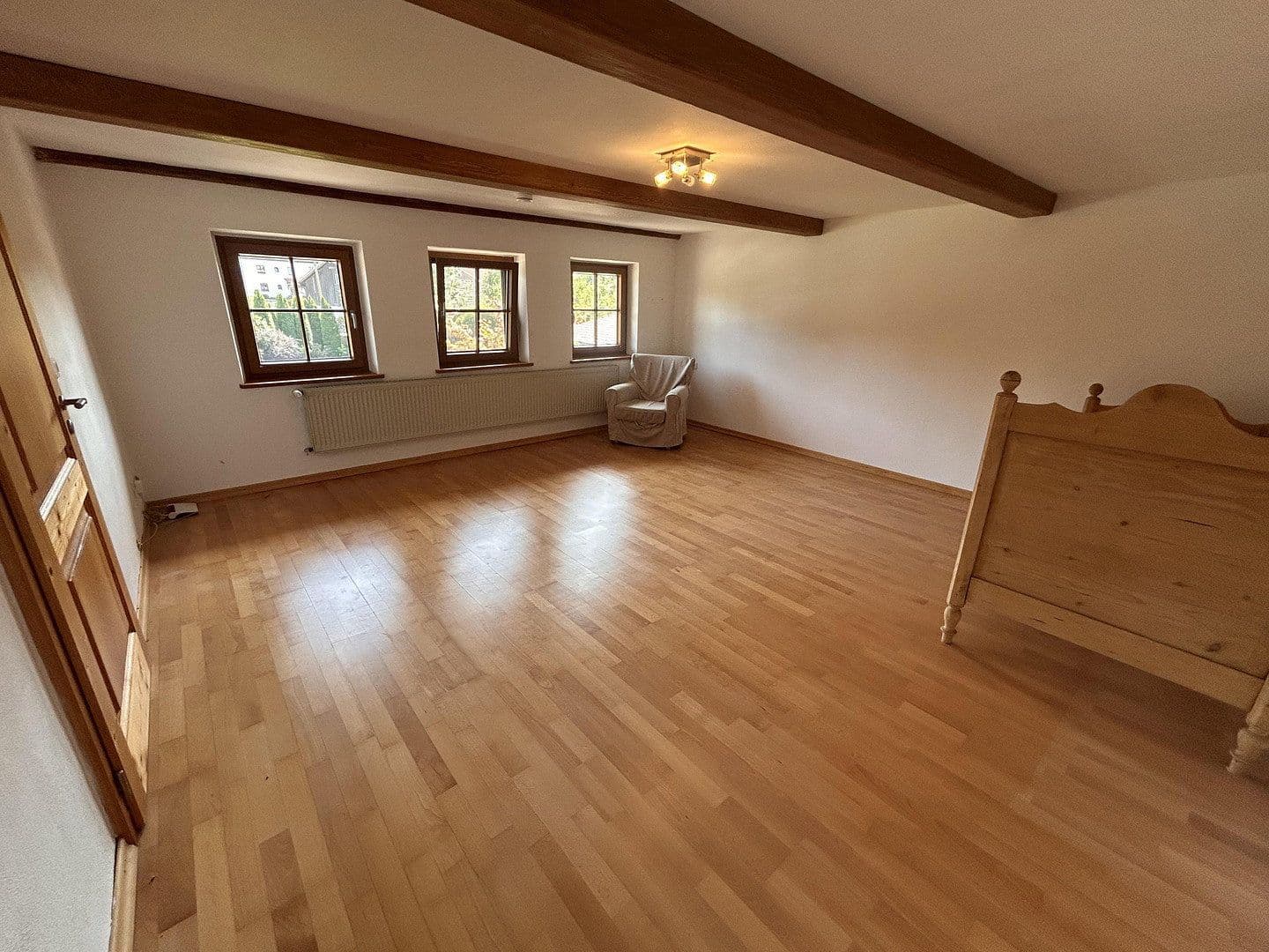 Prodej domu 162 m², pozemek 4.250 m², Buchbach, Bavorsko Prodej domu 162 m², pozemek 4.250 m², Buchbach, Bavorsko