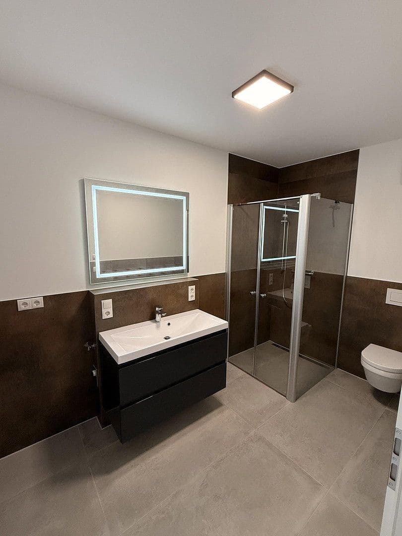 Pronájem bytu 1+1 65 m², Hümmerich, Porýní-Falc Pronájem bytu 1+1 65 m², Hümmerich, Porýní-Falc