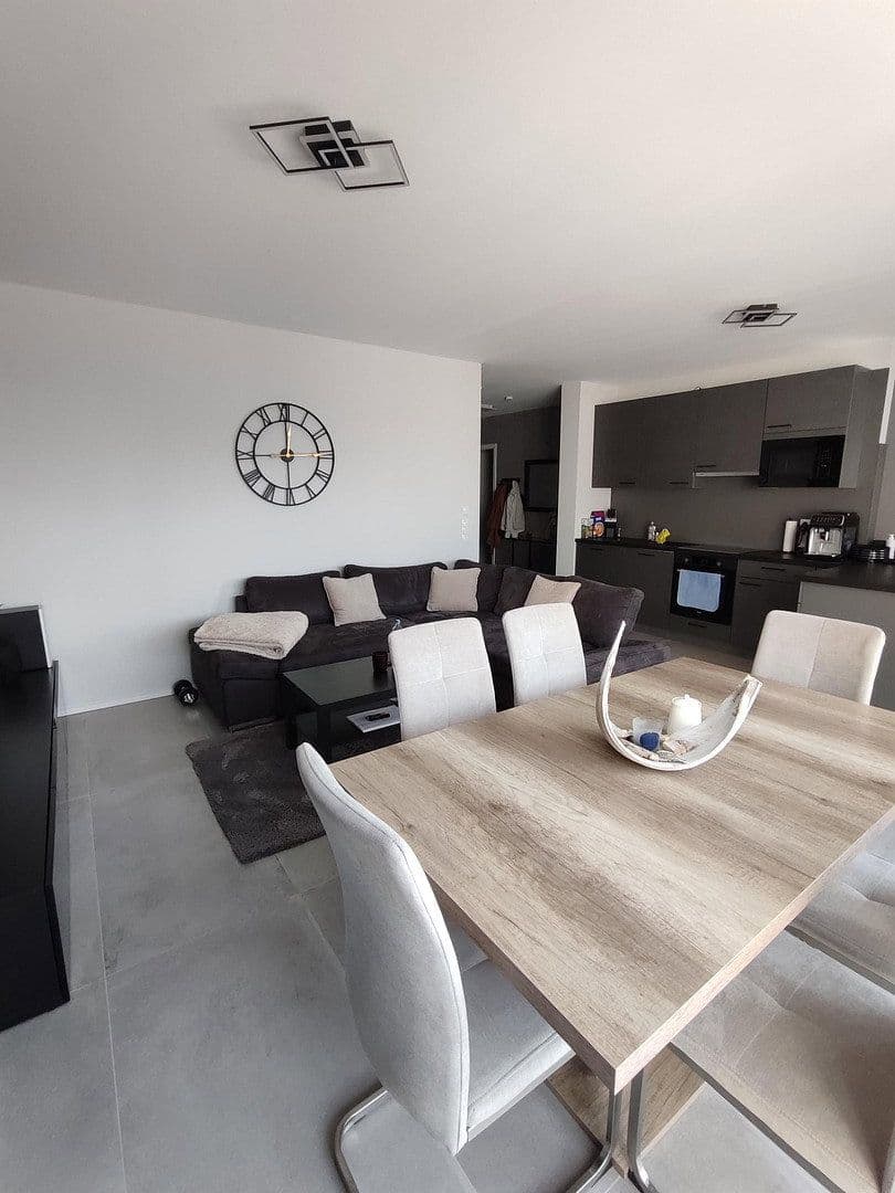 Pronájem bytu 1+1 65 m², Hümmerich, Porýní-Falc Pronájem bytu 1+1 65 m², Hümmerich, Porýní-Falc
