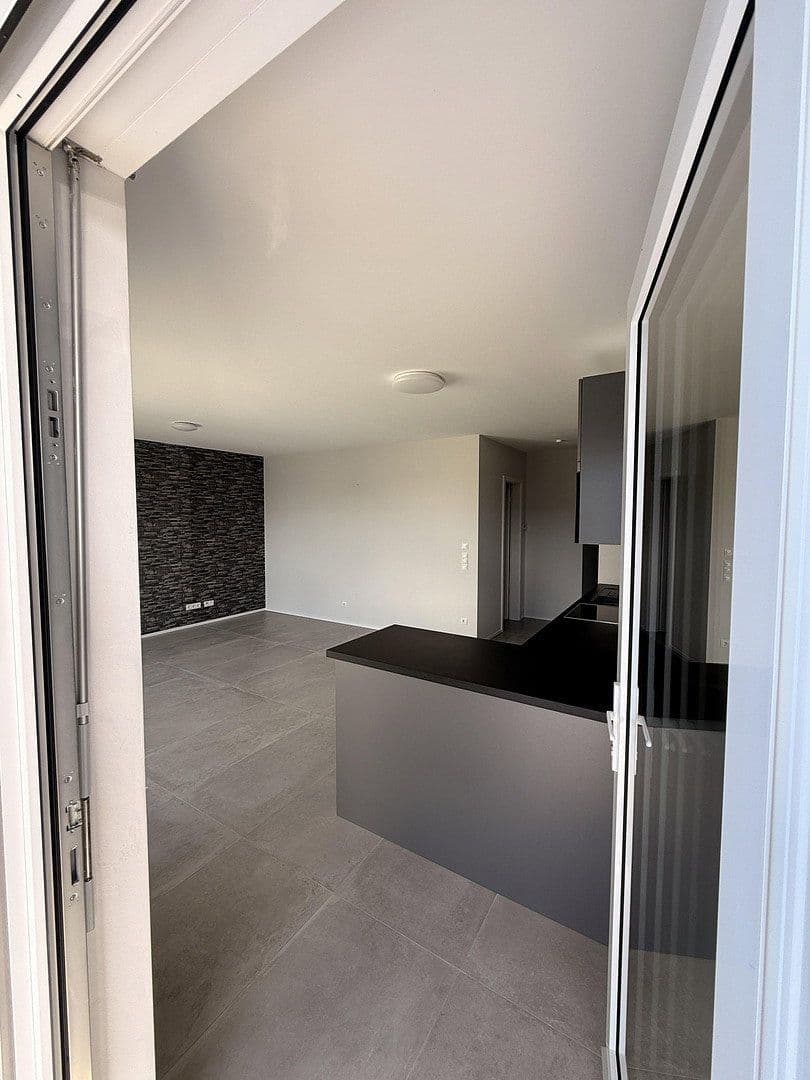 Pronájem bytu 1+1 65 m², Hümmerich, Porýní-Falc Pronájem bytu 1+1 65 m², Hümmerich, Porýní-Falc