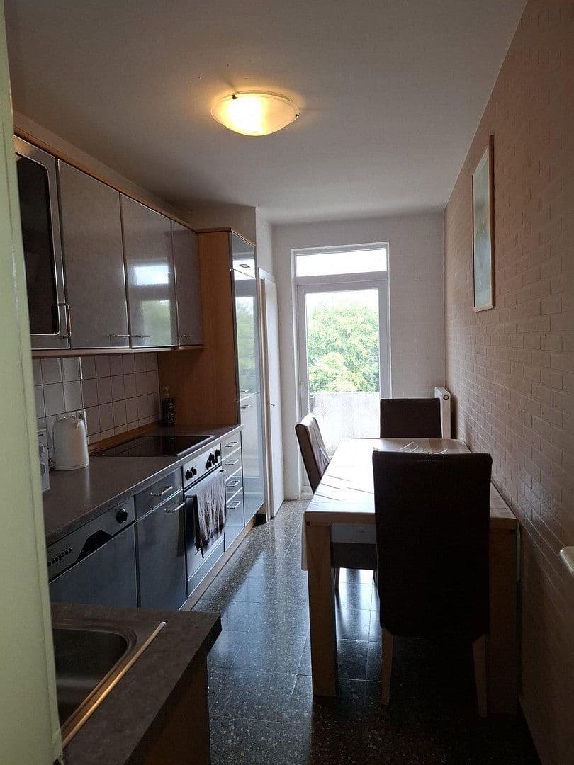 Pronájem bytu 3+1 78 m², Steinstraße 193, KRefeld, Severní Porýní-Vestfálsko Pronájem bytu 3+1 78 m², Steinstraße 193, KRefeld, Severní Porýní-Vestfálsko