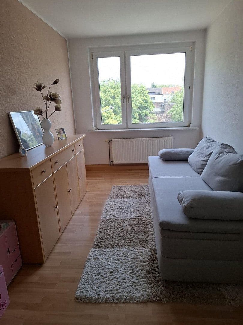 Pronájem bytu 3+1 78 m², Steinstraße 193, KRefeld, Severní Porýní-Vestfálsko Pronájem bytu 3+1 78 m², Steinstraße 193, KRefeld, Severní Porýní-Vestfálsko
