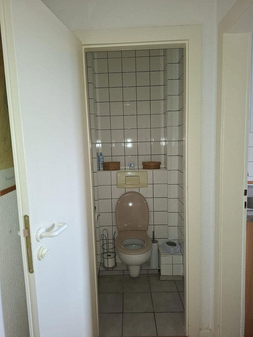 Pronájem bytu 3+1 78 m², Steinstraße 193, KRefeld, Severní Porýní-Vestfálsko Pronájem bytu 3+1 78 m², Steinstraße 193, KRefeld, Severní Porýní-Vestfálsko
