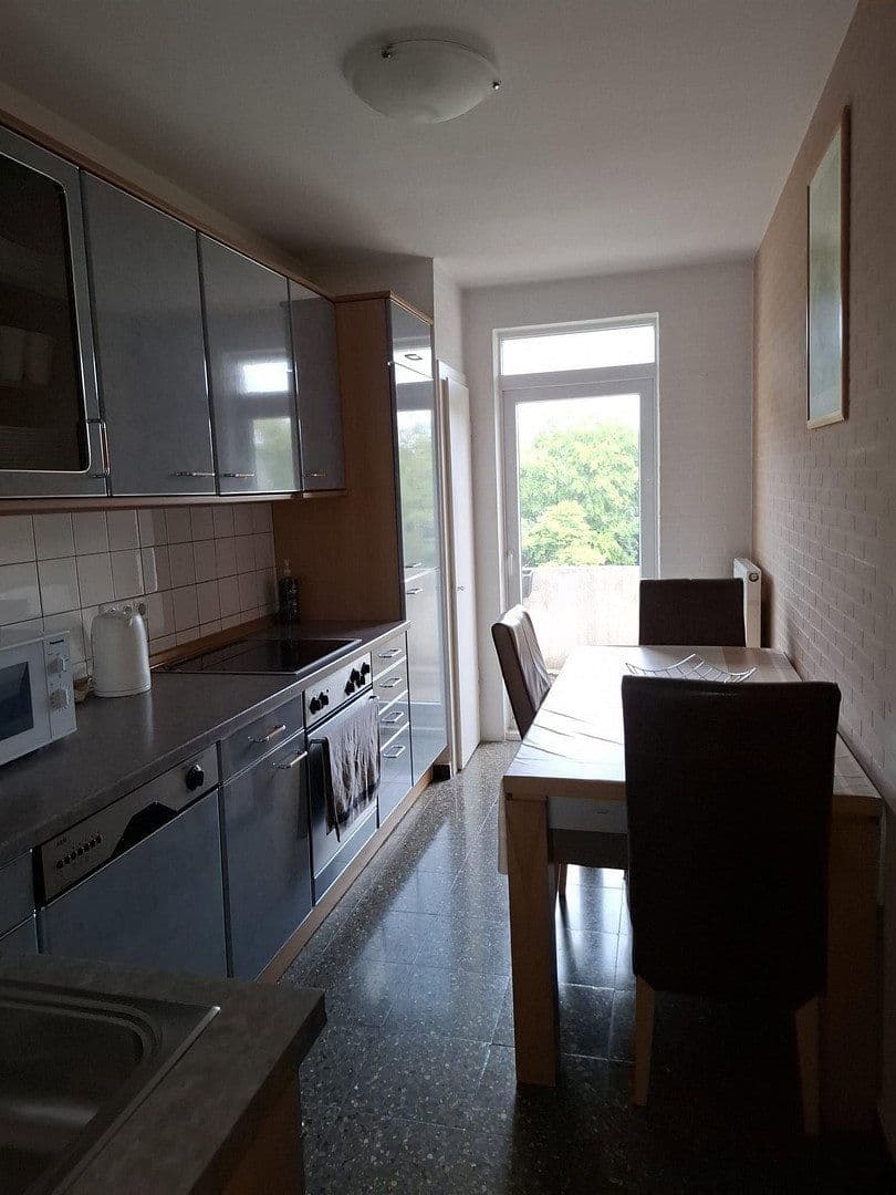 Pronájem bytu 3+1 78 m², Steinstraße 193, KRefeld, Severní Porýní-Vestfálsko Pronájem bytu 3+1 78 m², Steinstraße 193, KRefeld, Severní Porýní-Vestfálsko