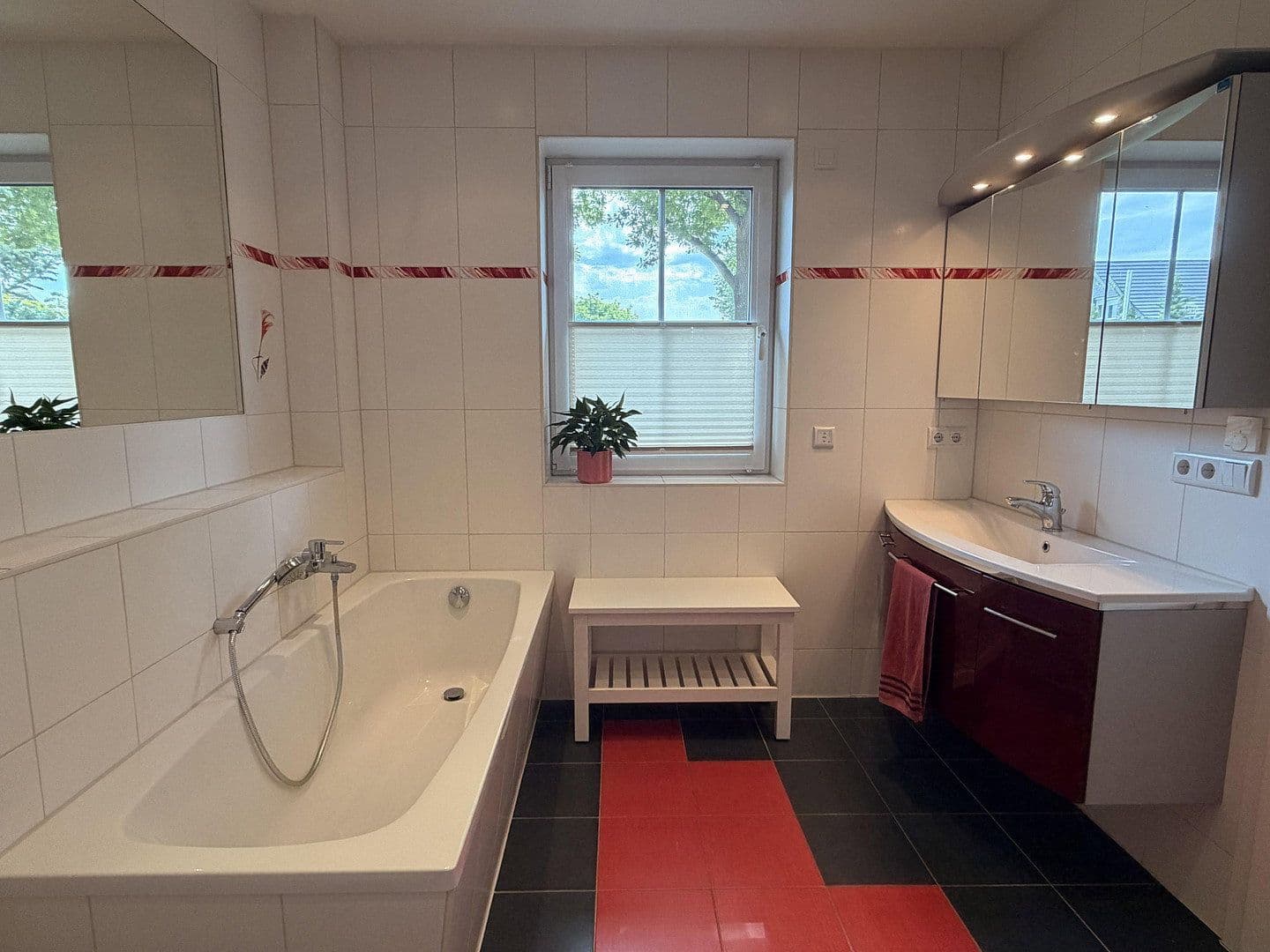 Prodej domu 176 m², pozemek 720 m², Oranienburg, Braniborsko Prodej domu 176 m², pozemek 720 m², Oranienburg, Braniborsko