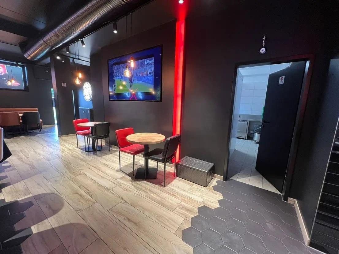 Prodej nebytového prostoru 140 m², Von der Mark Straße 23-25, Duisburg, Severní Porýní-Vestfálsko Prodej nebytového prostoru 140 m², Von der Mark Straße 23-25, Duisburg, Severní Porýní-Vestfálsko