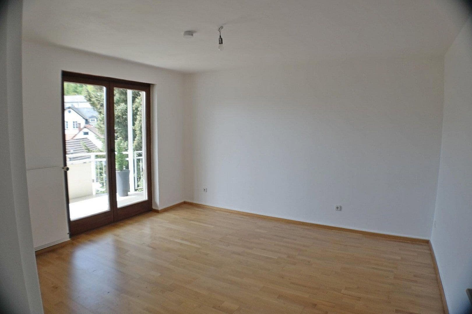 Pronájem bytu 2+1 68 m², Taunusstein, Hessen Pronájem bytu 2+1 68 m², Taunusstein, Hessen