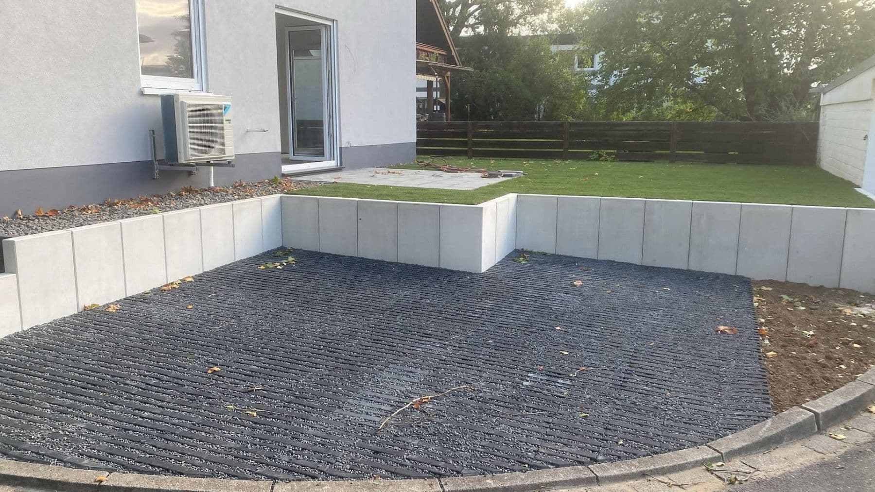 Pronájem domu 156 m², pozemek 250 m², Peterstr. 34, Niederkassel, Severní Porýní-Vestfálsko Pronájem domu 156 m², pozemek 250 m², Peterstr. 34, Niederkassel, Severní Porýní-Vestfálsko
