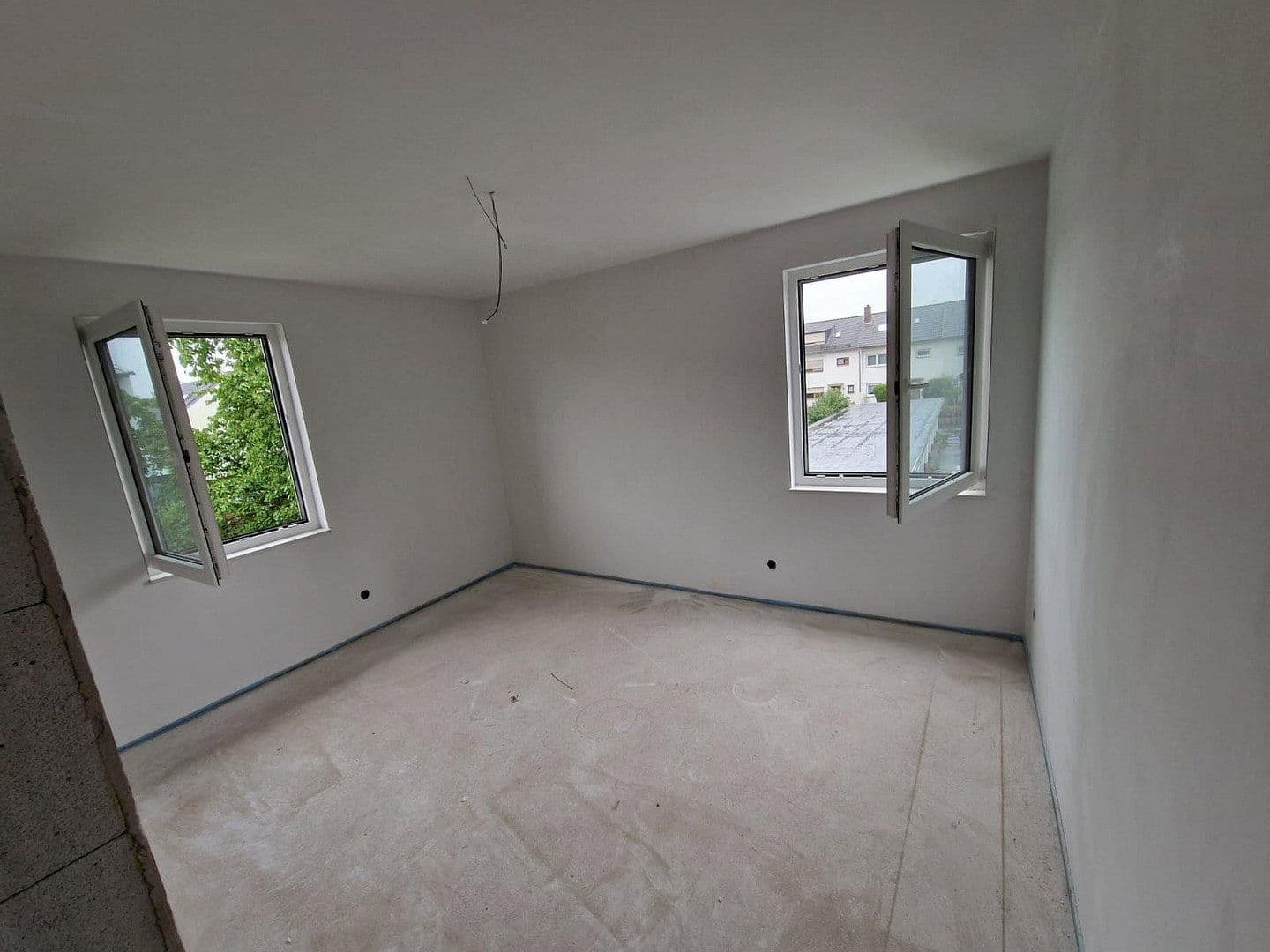 Pronájem domu 156 m², pozemek 250 m², Peterstr. 34, Niederkassel, Severní Porýní-Vestfálsko Pronájem domu 156 m², pozemek 250 m², Peterstr. 34, Niederkassel, Severní Porýní-Vestfálsko