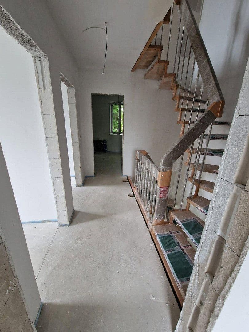 Pronájem domu 156 m², pozemek 250 m², Peterstr. 34, Niederkassel, Severní Porýní-Vestfálsko Pronájem domu 156 m², pozemek 250 m², Peterstr. 34, Niederkassel, Severní Porýní-Vestfálsko