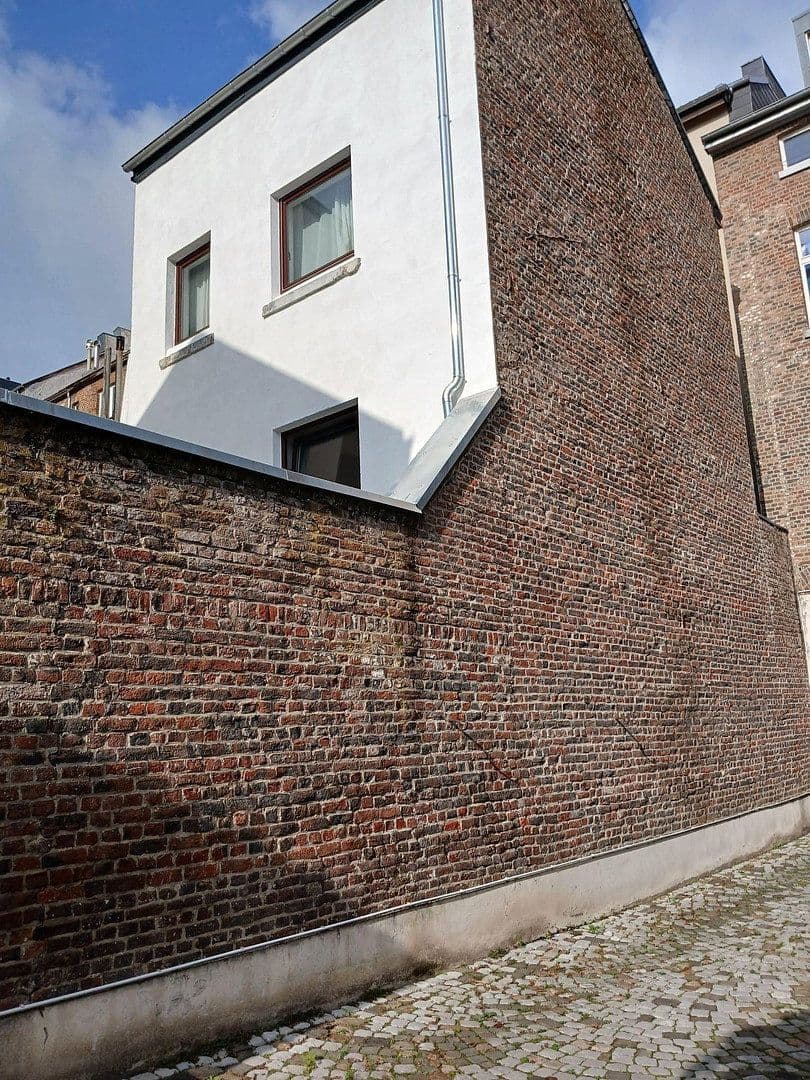 Prodej bytu 1+1 67 m², Johanniterstraße 13, Cáchy, Severní Porýní-Vestfálsko Prodej bytu 1+1 67 m², Johanniterstraße 13, Cáchy, Severní Porýní-Vestfálsko