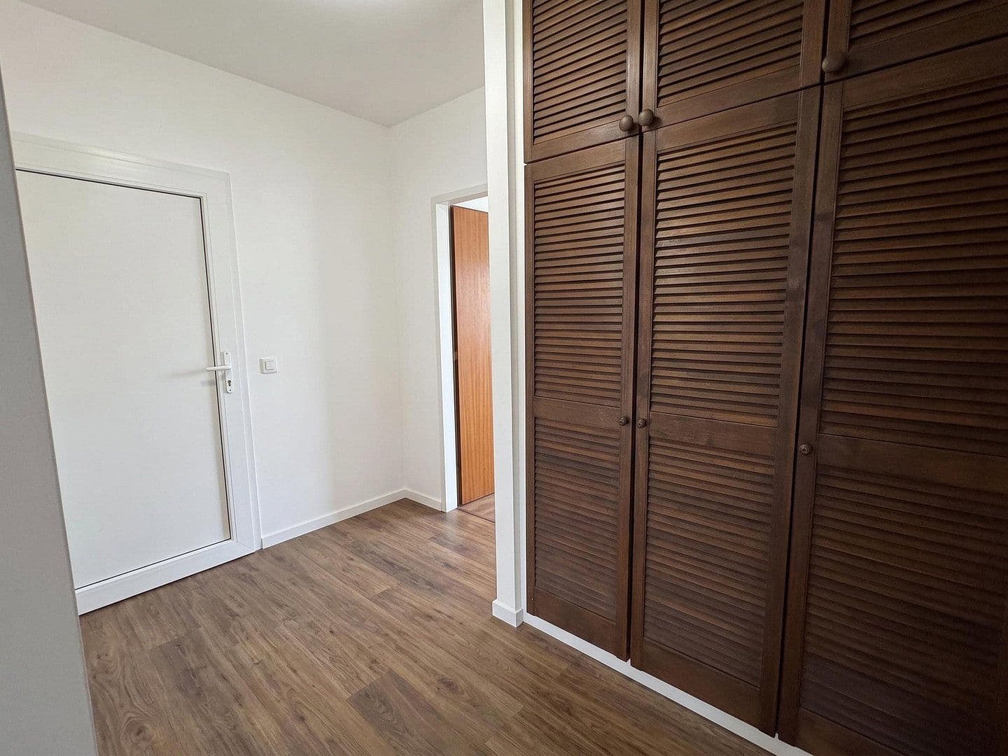 Pronájem bytu 4+1 100 m², Volksgartenstraße 196, Mönchengladbach, Severní Porýní-Vestfálsko Pronájem bytu 4+1 100 m², Volksgartenstraße 196, Mönchengladbach, Severní Porýní-Vestfálsko