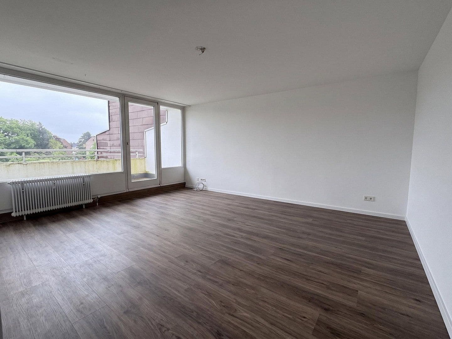 Pronájem bytu 4+1 100 m², Volksgartenstraße 196, Mönchengladbach, Severní Porýní-Vestfálsko Pronájem bytu 4+1 100 m², Volksgartenstraße 196, Mönchengladbach, Severní Porýní-Vestfálsko