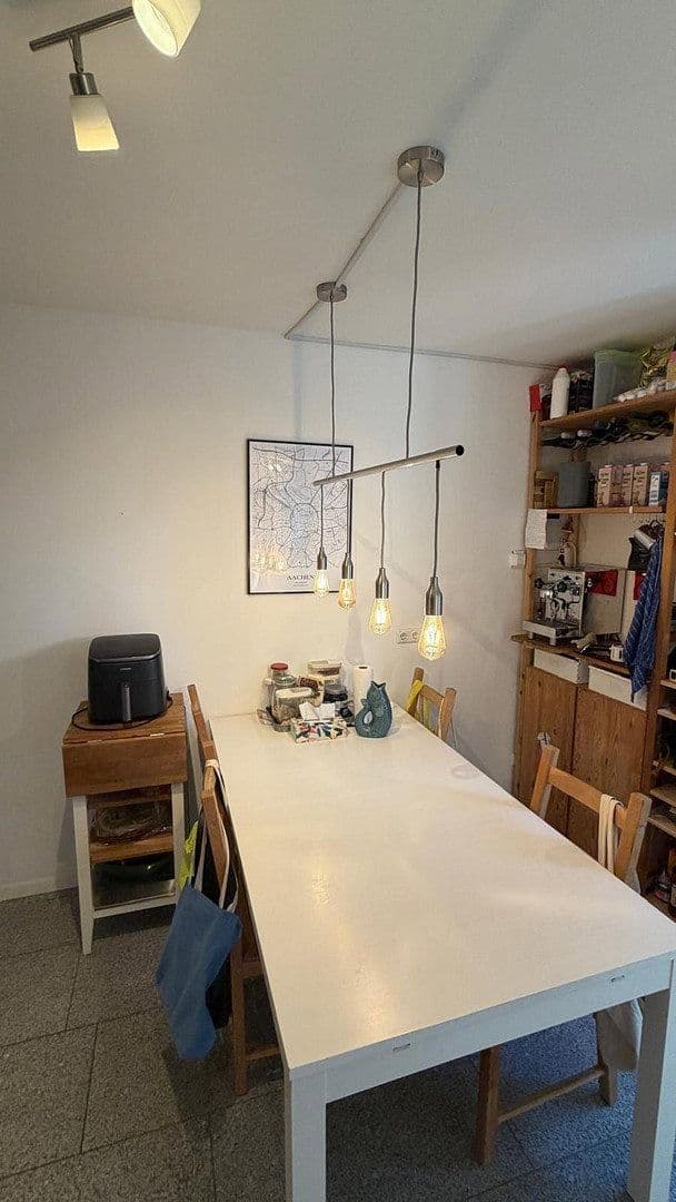 Pronájem bytu 3+1 78 m², Viktoriaalle 48, Cáchy, Severní Porýní-Vestfálsko Pronájem bytu 3+1 78 m², Viktoriaalle 48, Cáchy, Severní Porýní-Vestfálsko