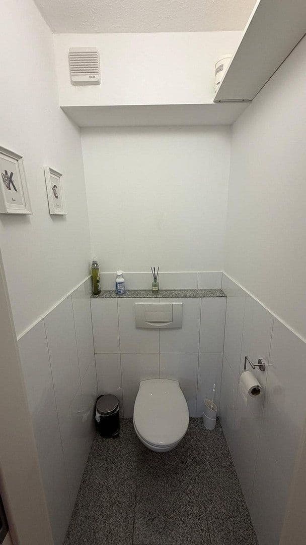 Pronájem bytu 3+1 78 m², Viktoriaalle 48, Cáchy, Severní Porýní-Vestfálsko Pronájem bytu 3+1 78 m², Viktoriaalle 48, Cáchy, Severní Porýní-Vestfálsko