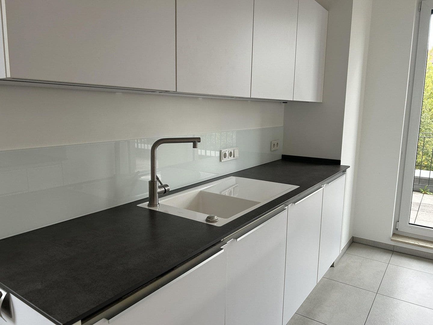 Pronájem bytu 3+1 143 m², Hegelallee 25, Potsdam, Braniborsko Pronájem bytu 3+1 143 m², Hegelallee 25, Potsdam, Braniborsko