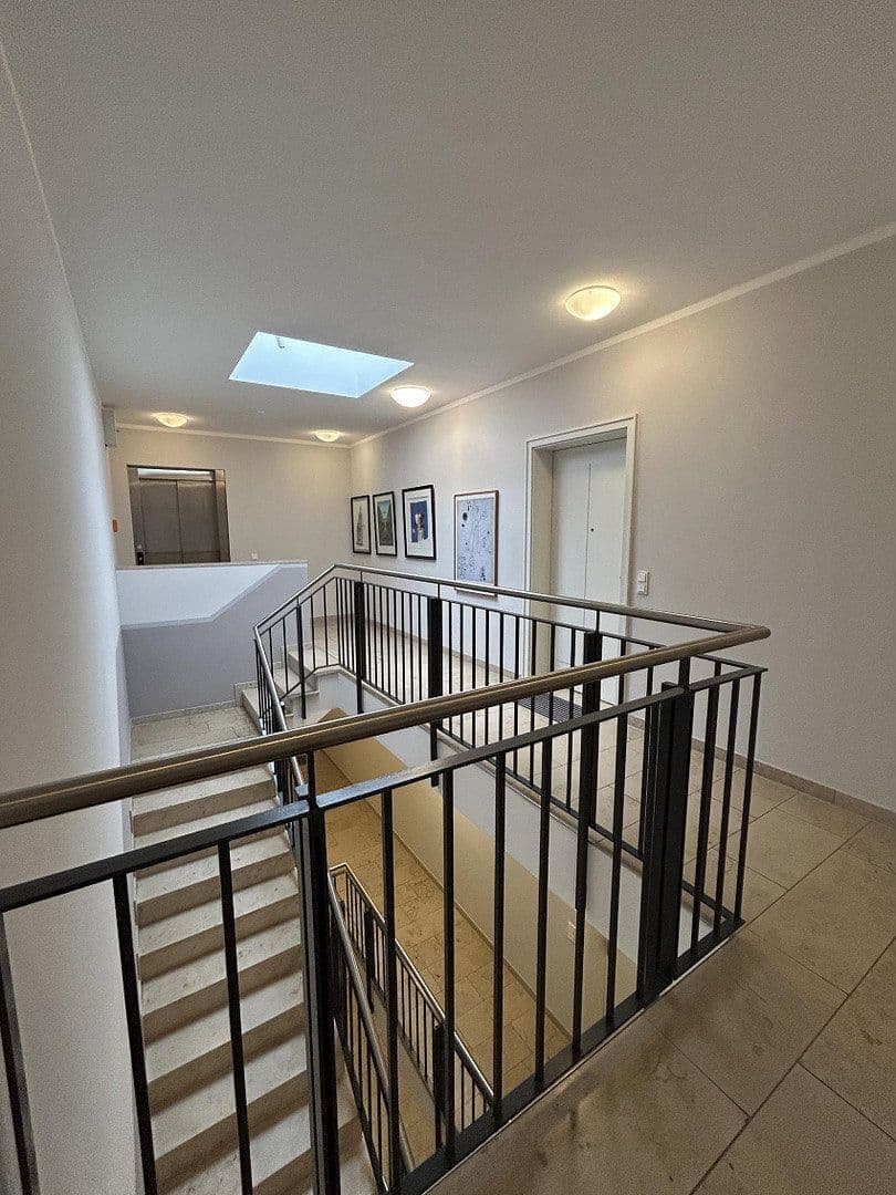 Pronájem bytu 3+1 143 m², Hegelallee 25, Potsdam, Braniborsko Pronájem bytu 3+1 143 m², Hegelallee 25, Potsdam, Braniborsko