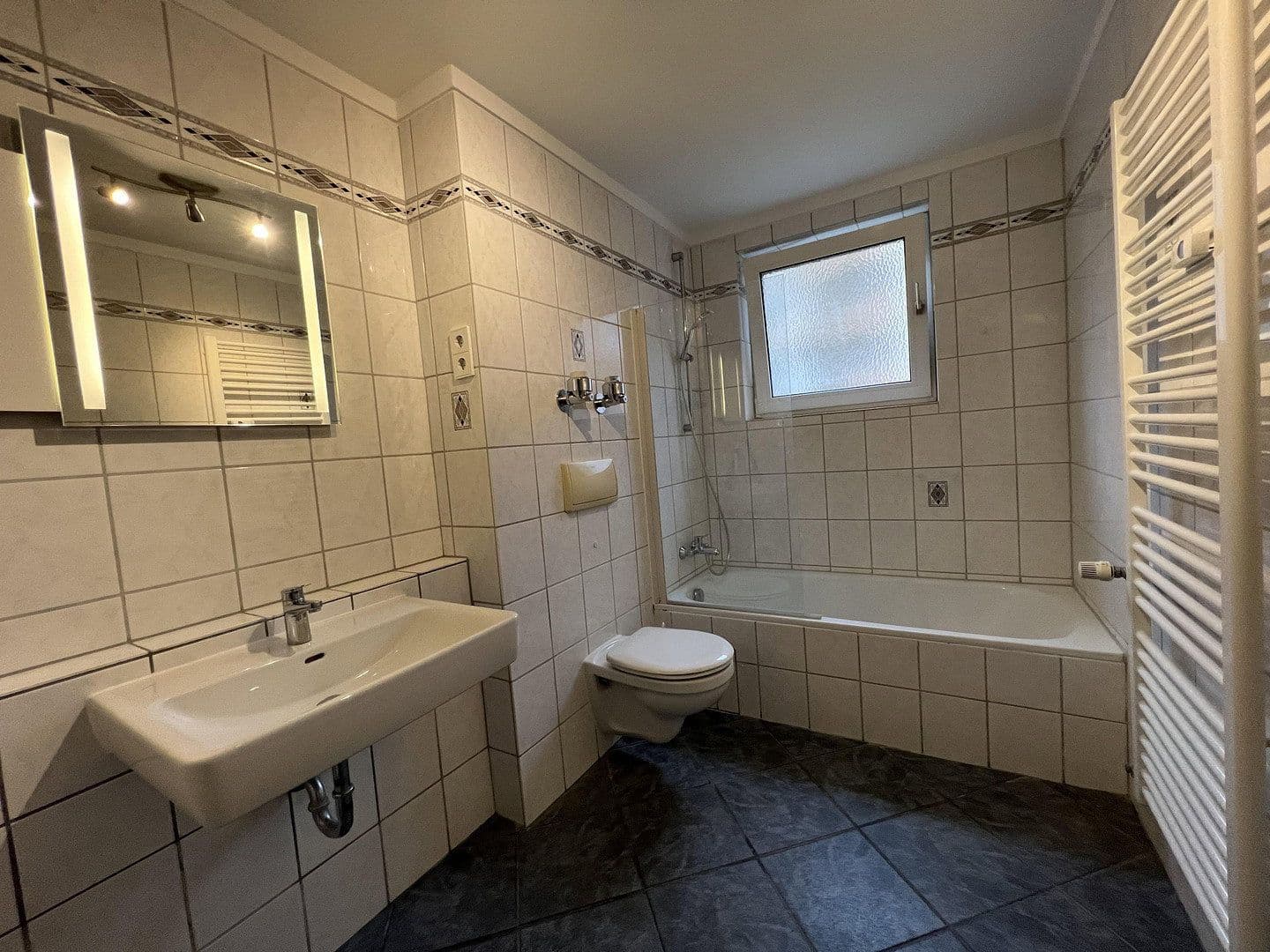 Pronájem bytu 5+1 112 m², Herzogenaurach, Bavorsko Pronájem bytu 5+1 112 m², Herzogenaurach, Bavorsko