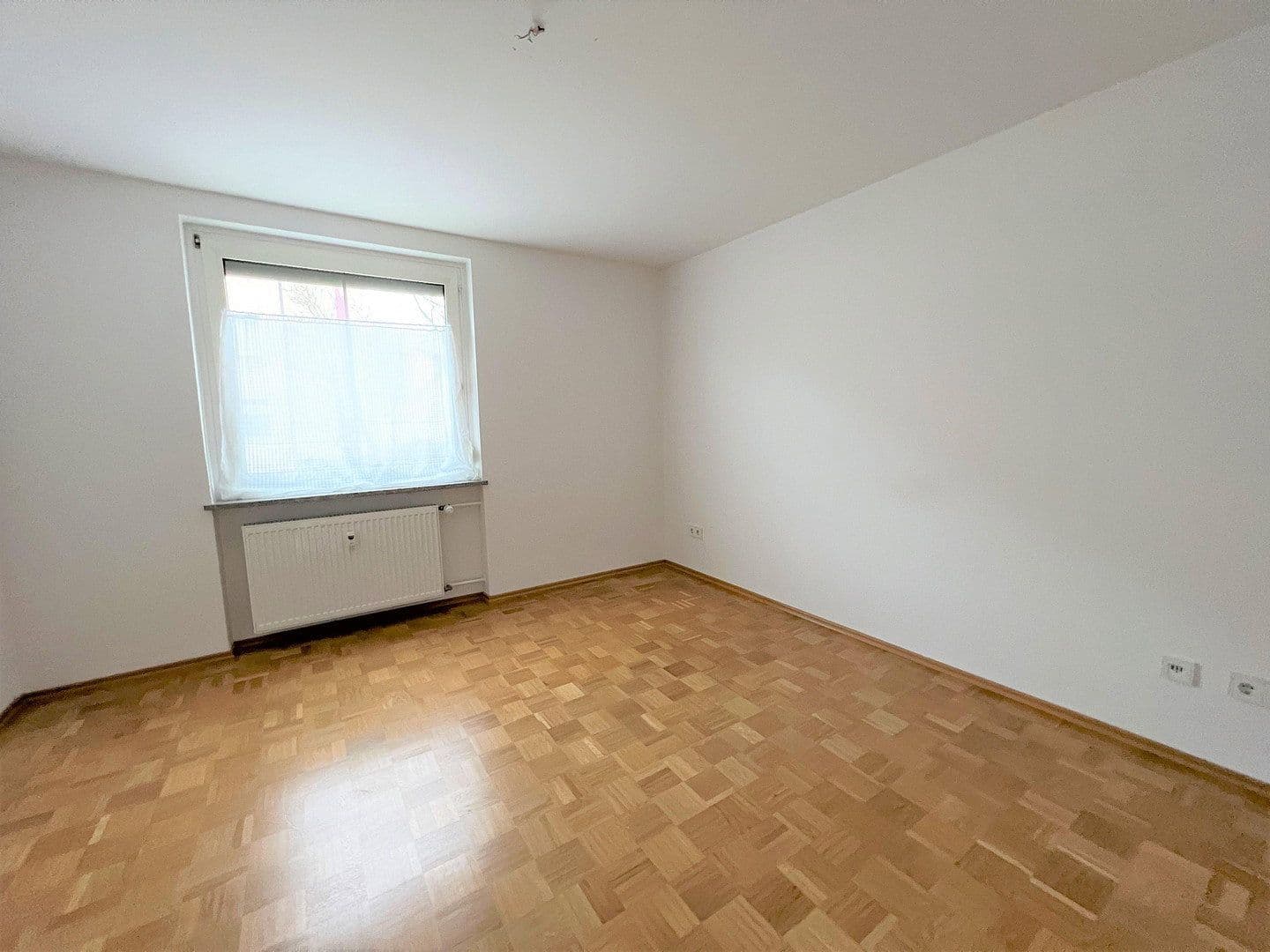 Pronájem bytu 5+1 112 m², Herzogenaurach, Bavorsko Pronájem bytu 5+1 112 m², Herzogenaurach, Bavorsko