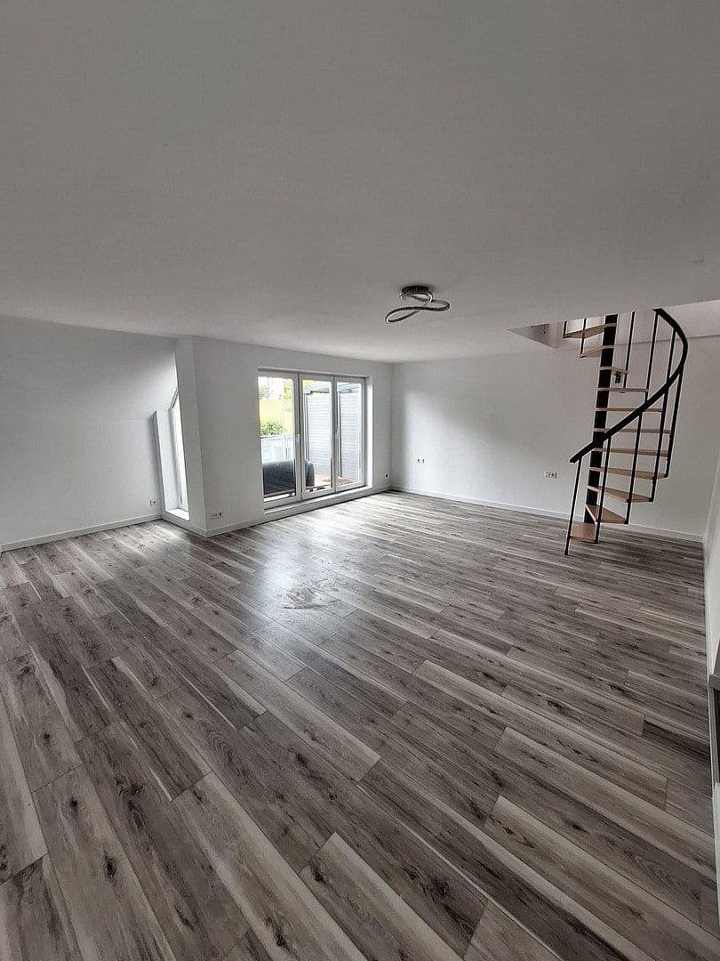 Prodej bytu 2+1 70 m², Bietigheimer Straße 27, Freiberg am Neckar, Bádensko-Württembersko Prodej bytu 2+1 70 m², Bietigheimer Straße 27, Freiberg am Neckar, Bádensko-Württembersko