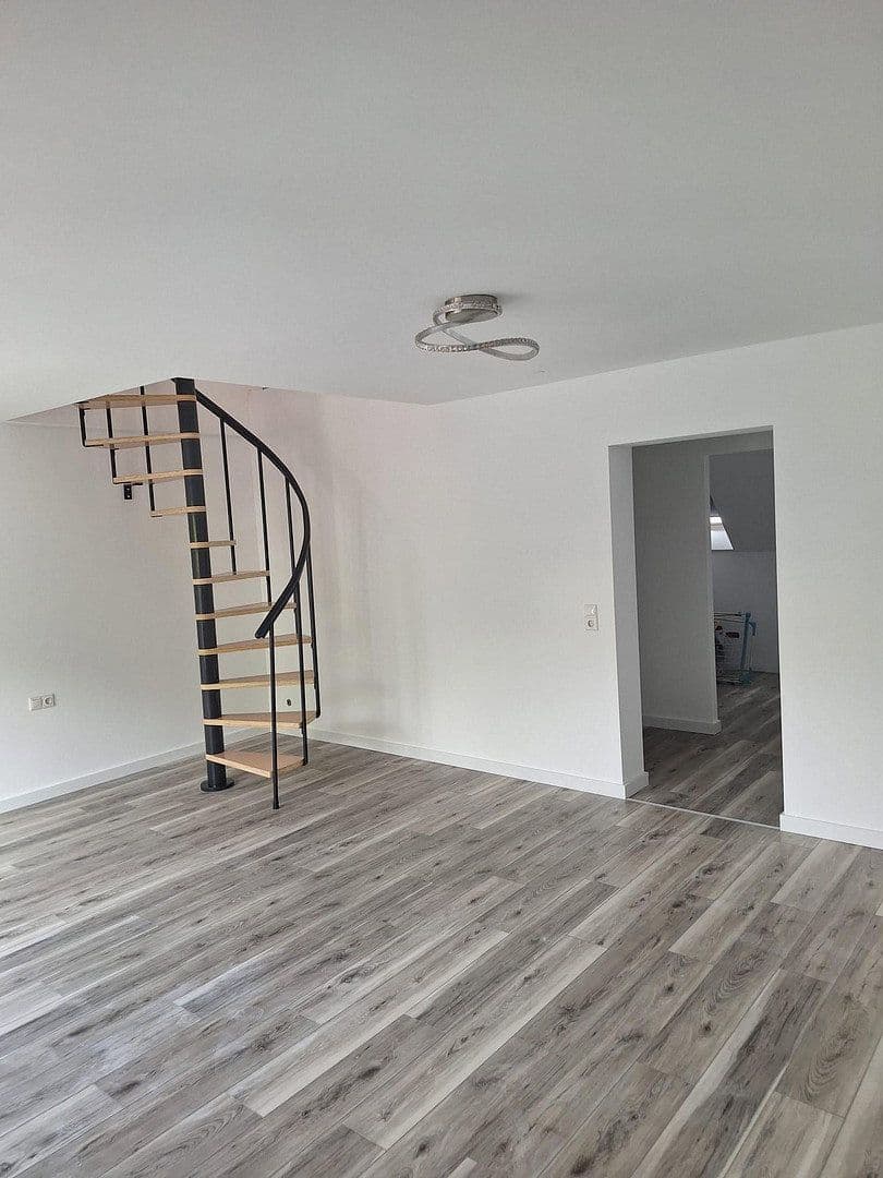 Prodej bytu 2+1 70 m², Bietigheimer Straße 27, Freiberg am Neckar, Bádensko-Württembersko Prodej bytu 2+1 70 m², Bietigheimer Straße 27, Freiberg am Neckar, Bádensko-Württembersko