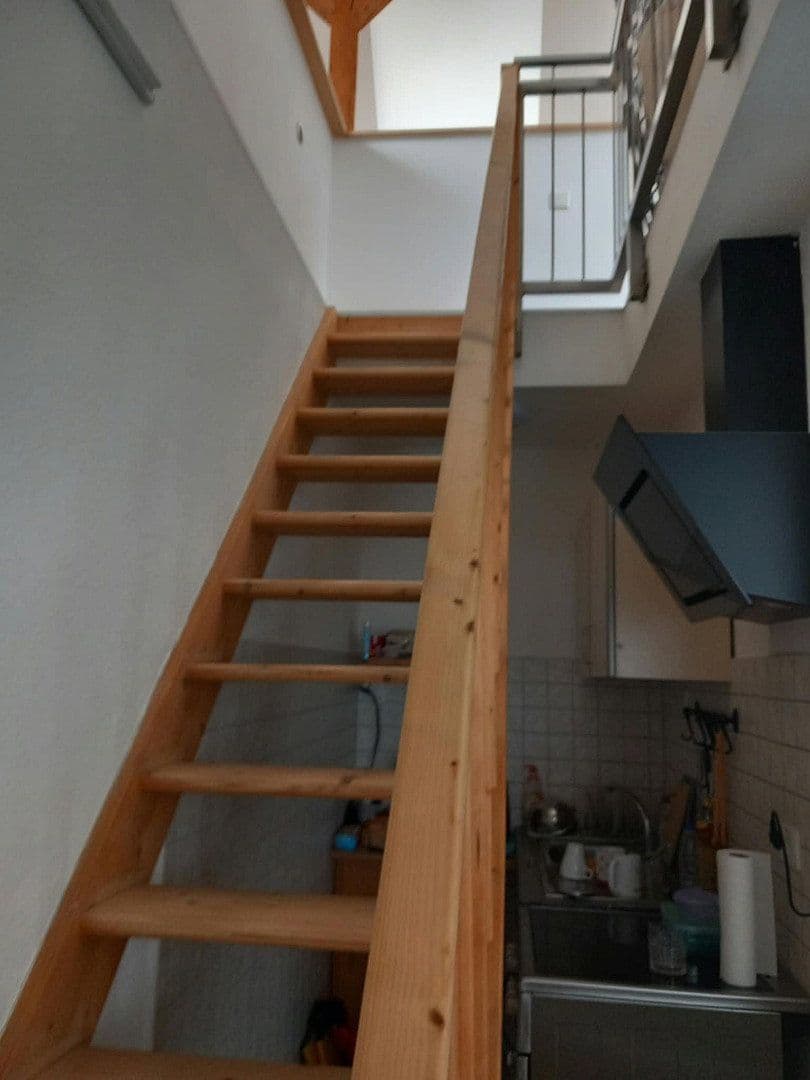 Pronájem bytu 2+1 70 m², Düsseldorf, Severní Porýní-Vestfálsko Pronájem bytu 2+1 70 m², Düsseldorf, Severní Porýní-Vestfálsko