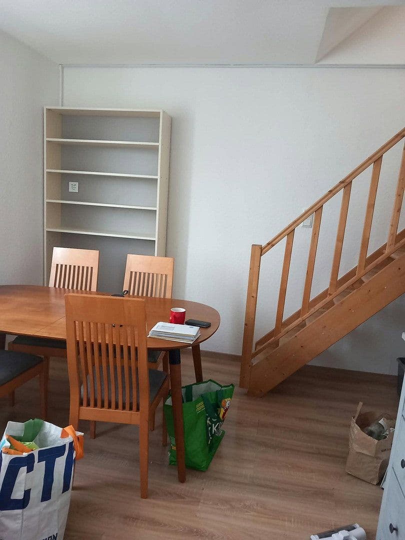 Pronájem bytu 2+1 70 m², Düsseldorf, Severní Porýní-Vestfálsko Pronájem bytu 2+1 70 m², Düsseldorf, Severní Porýní-Vestfálsko